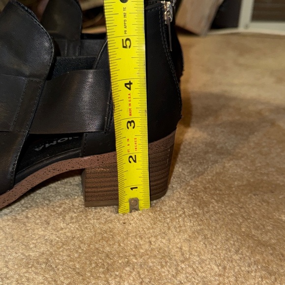 Chic Black Ankle Booties - Picture 6 of 8